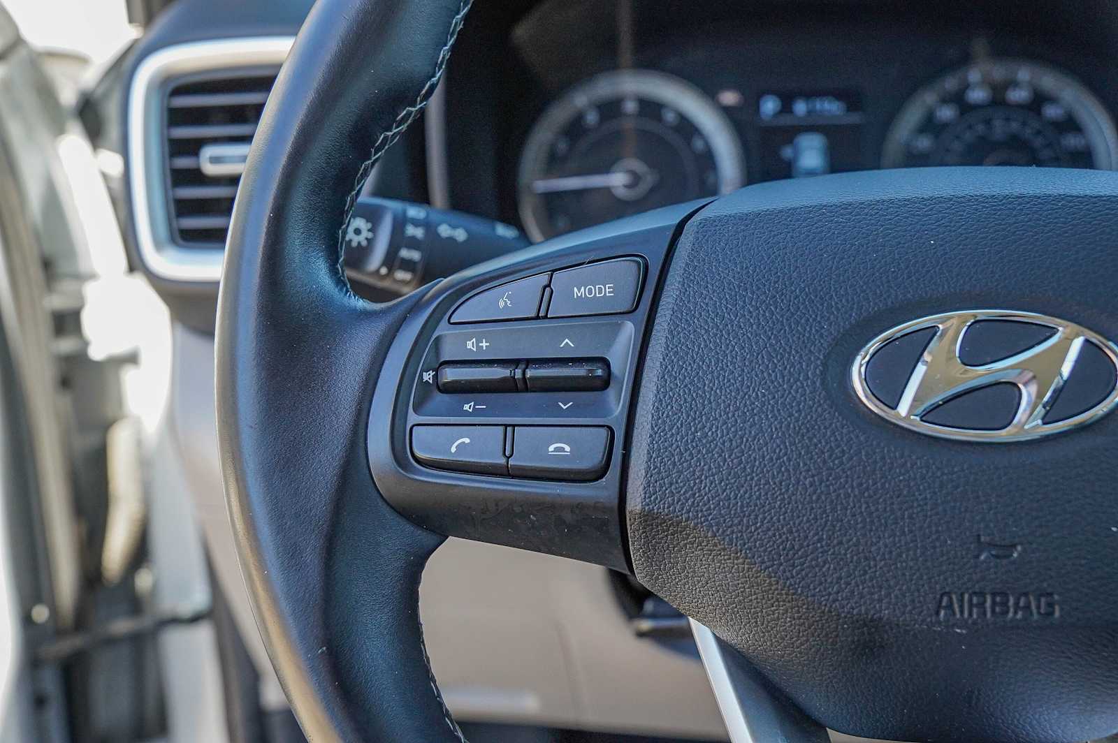 Thumbnail: 2022 Hyundai Venue - 13