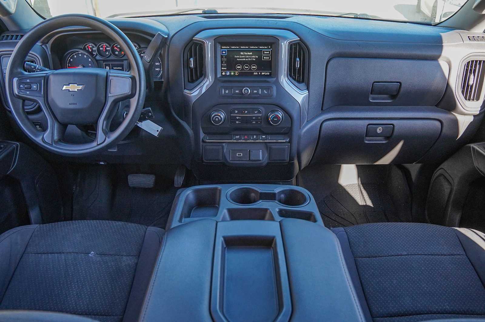 Thumbnail: 2019 Chevrolet Silverado 1500 - 23