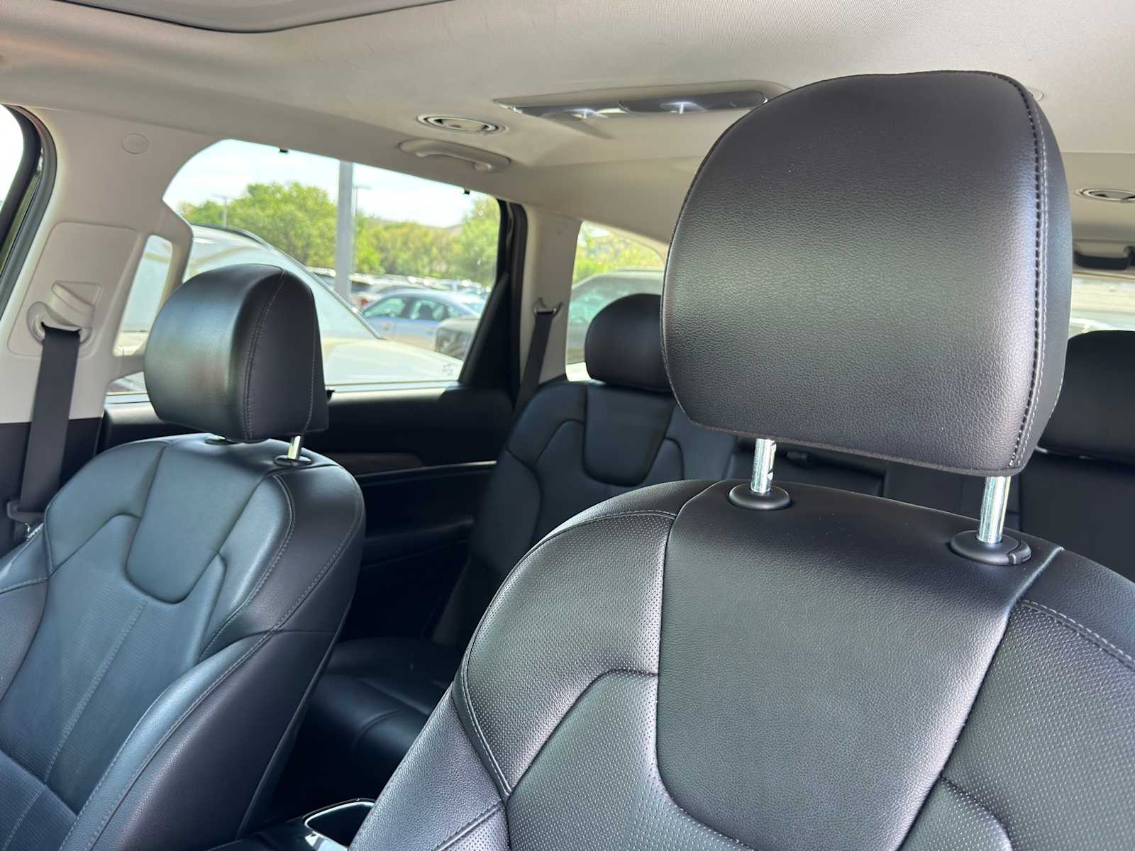 Thumbnail: 2020 Kia Telluride - 14