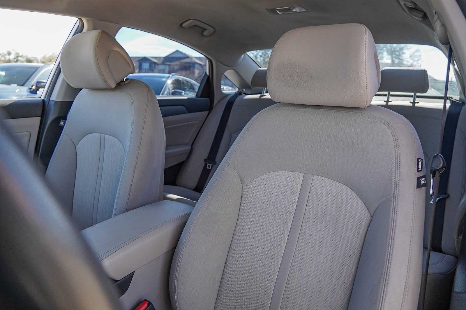 Thumbnail: 2017 Hyundai Sonata - 17