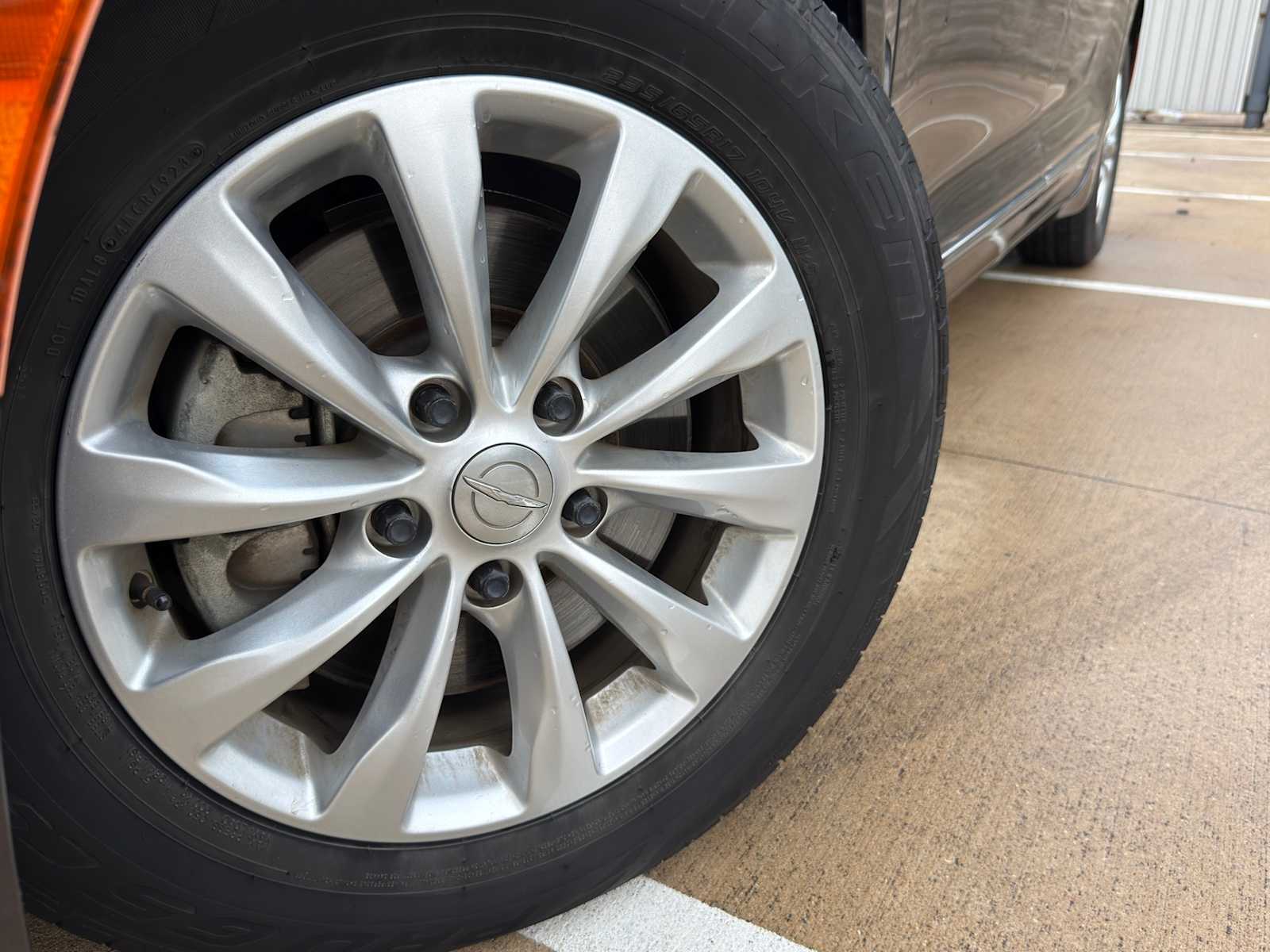 Thumbnail: 2018 Chrysler Pacifica - 3