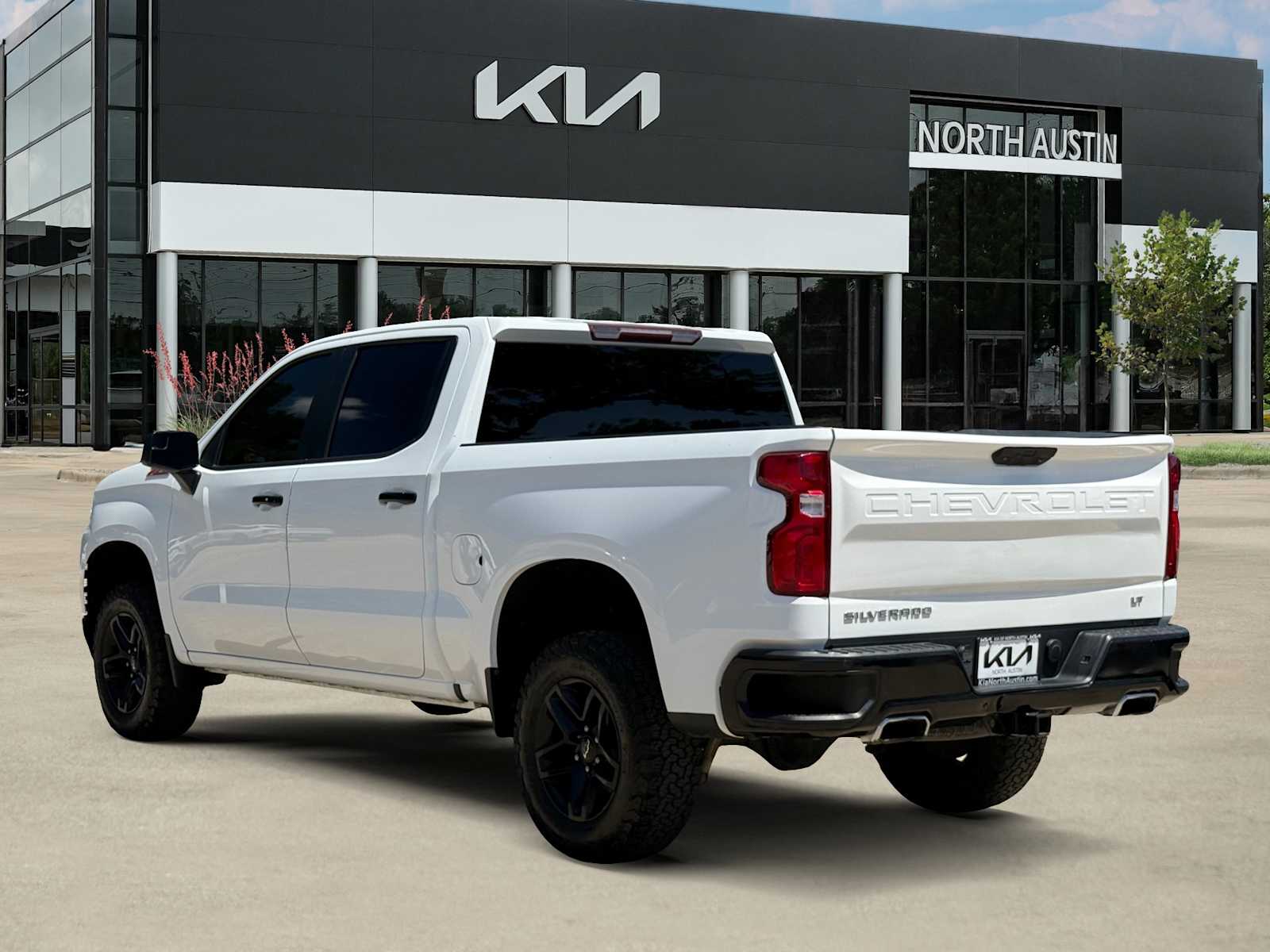 Thumbnail: 2021 Chevrolet Silverado 1500 - 4