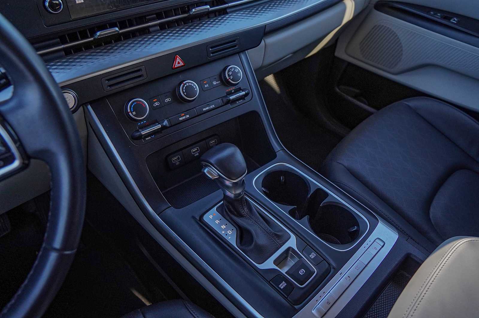 Thumbnail: 2024 Kia Carnival - 18