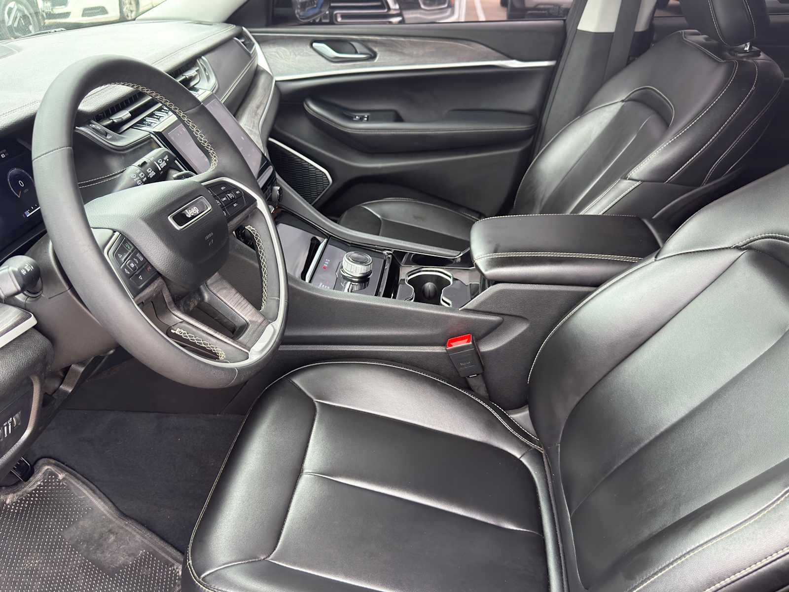 Thumbnail: 2023 Jeep Grand Cherokee - 9