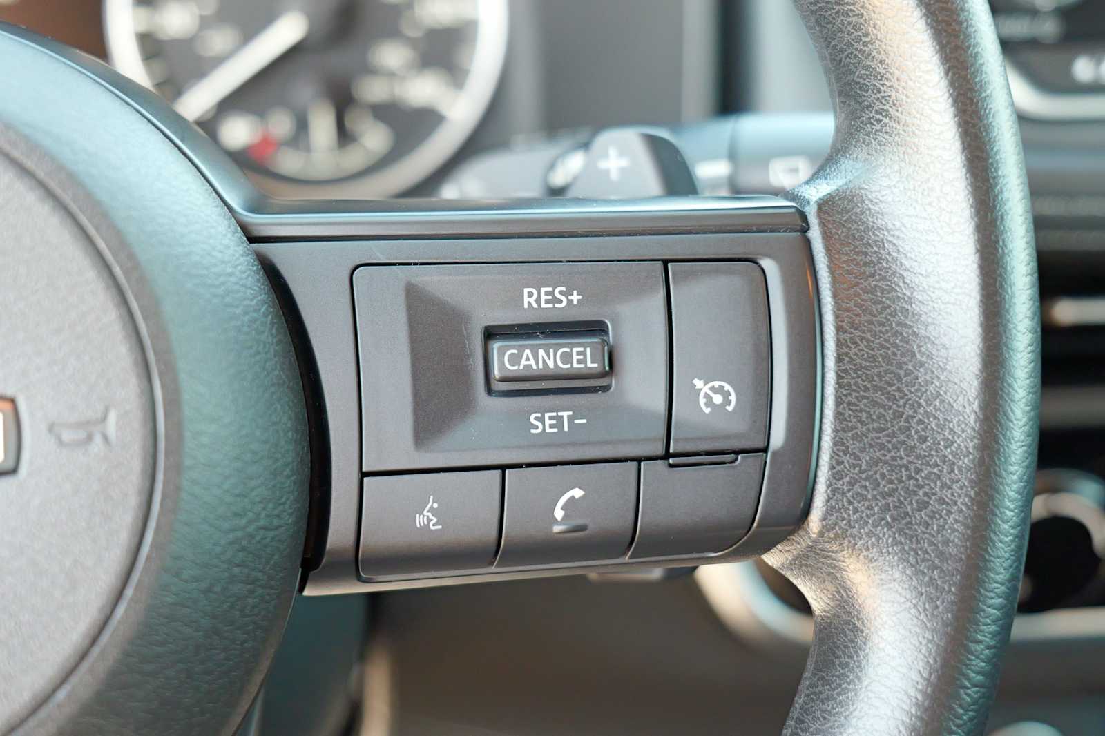 Thumbnail: 2023 Nissan Rogue - 14