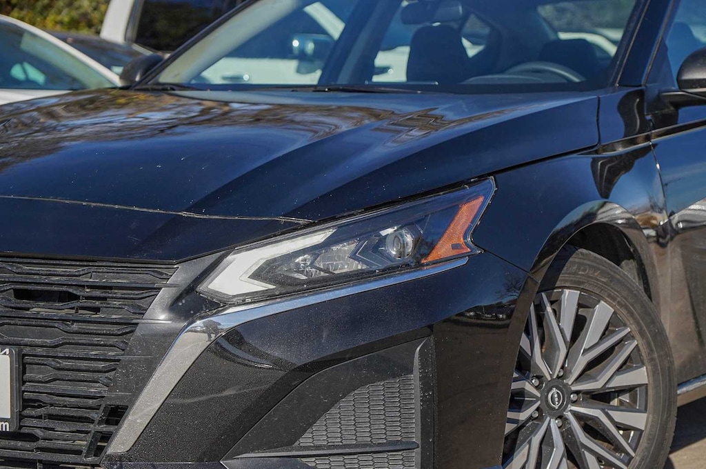 Used 2024 Nissan Altima 2.5 SV Sedan