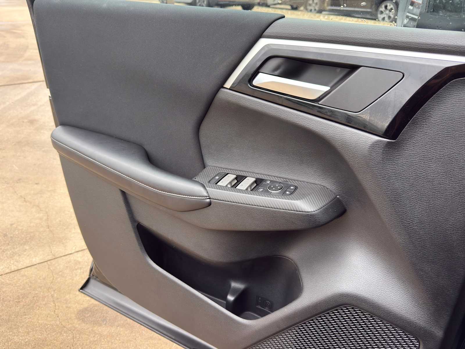 Thumbnail: 2022 Mitsubishi Outlander - 15