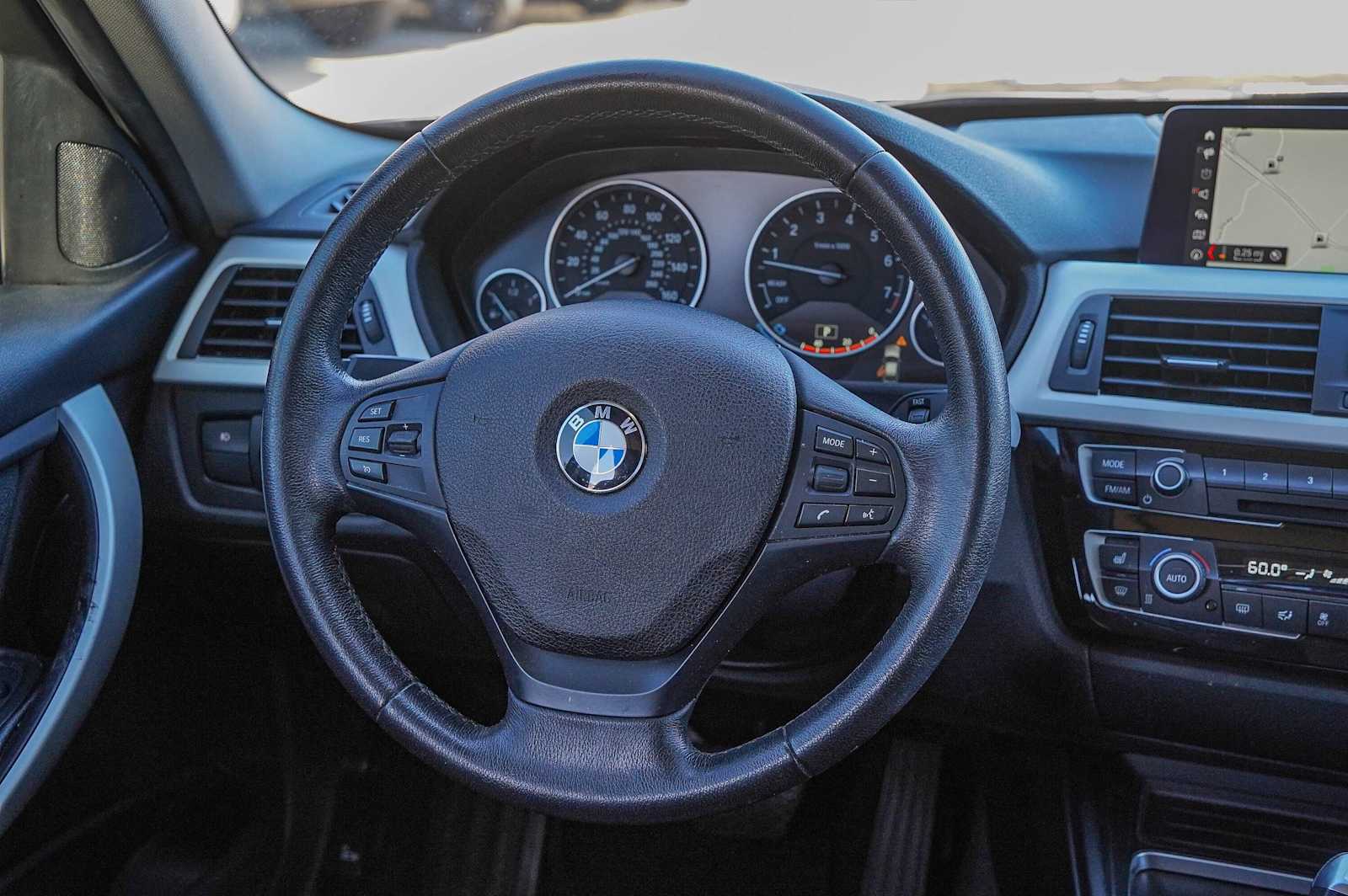 Thumbnail: 2018 BMW 3 Series - 28