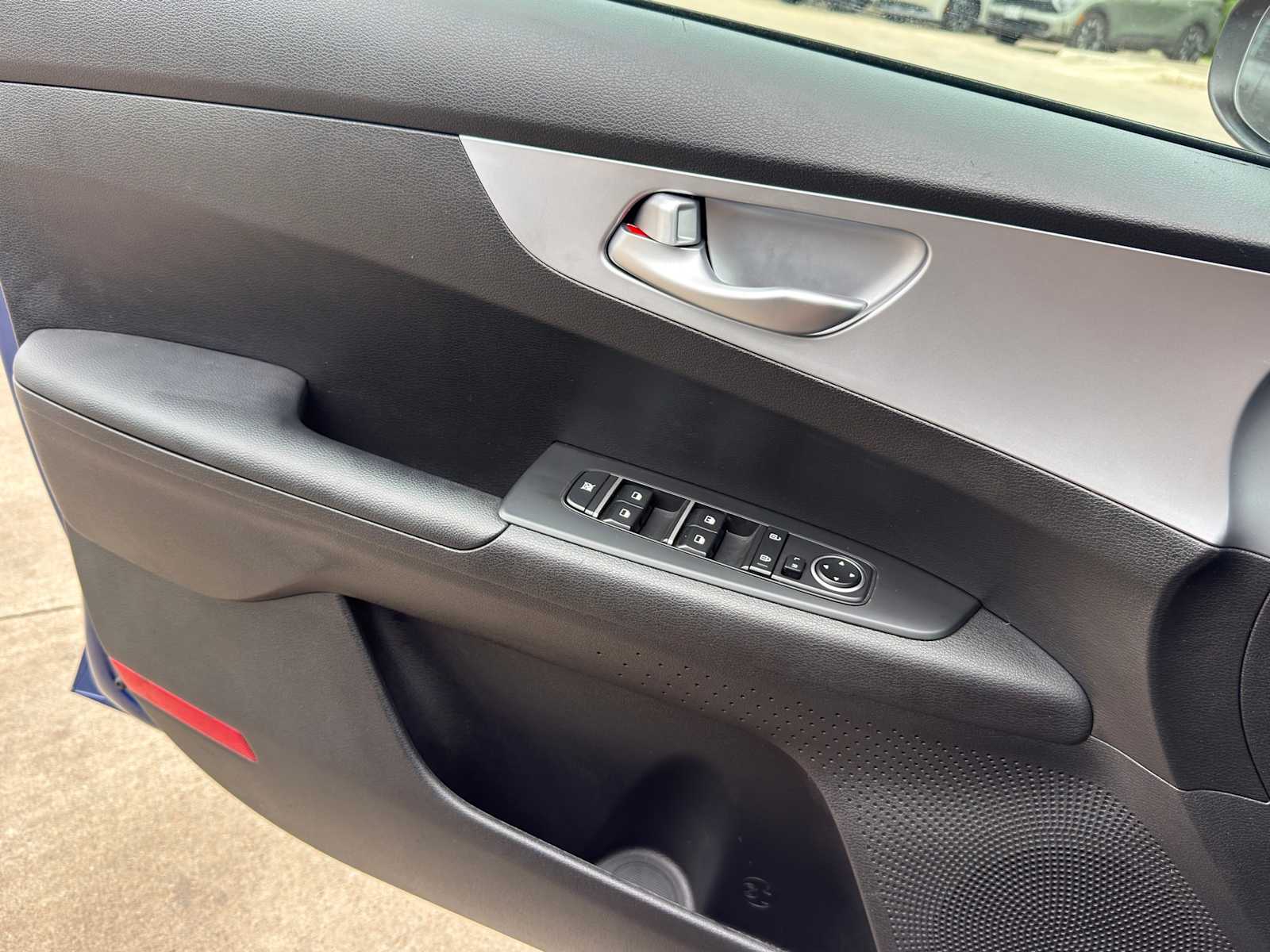 Thumbnail: 2023 Kia Forte - 21