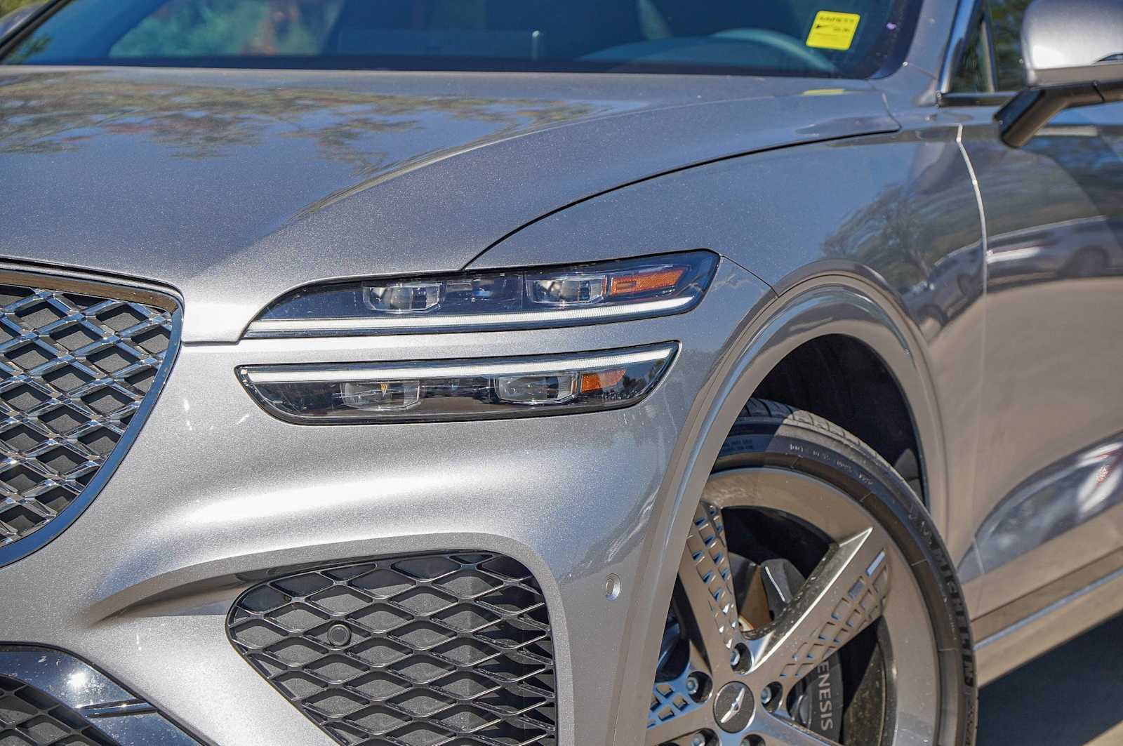 Thumbnail: 2023 Genesis GV70 - 3