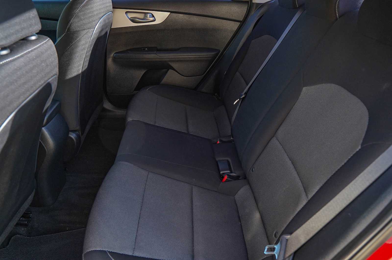 Thumbnail: 2022 Kia Forte - 28