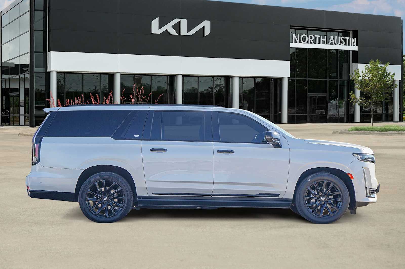 Thumbnail: 2021 Cadillac Escalade - 7