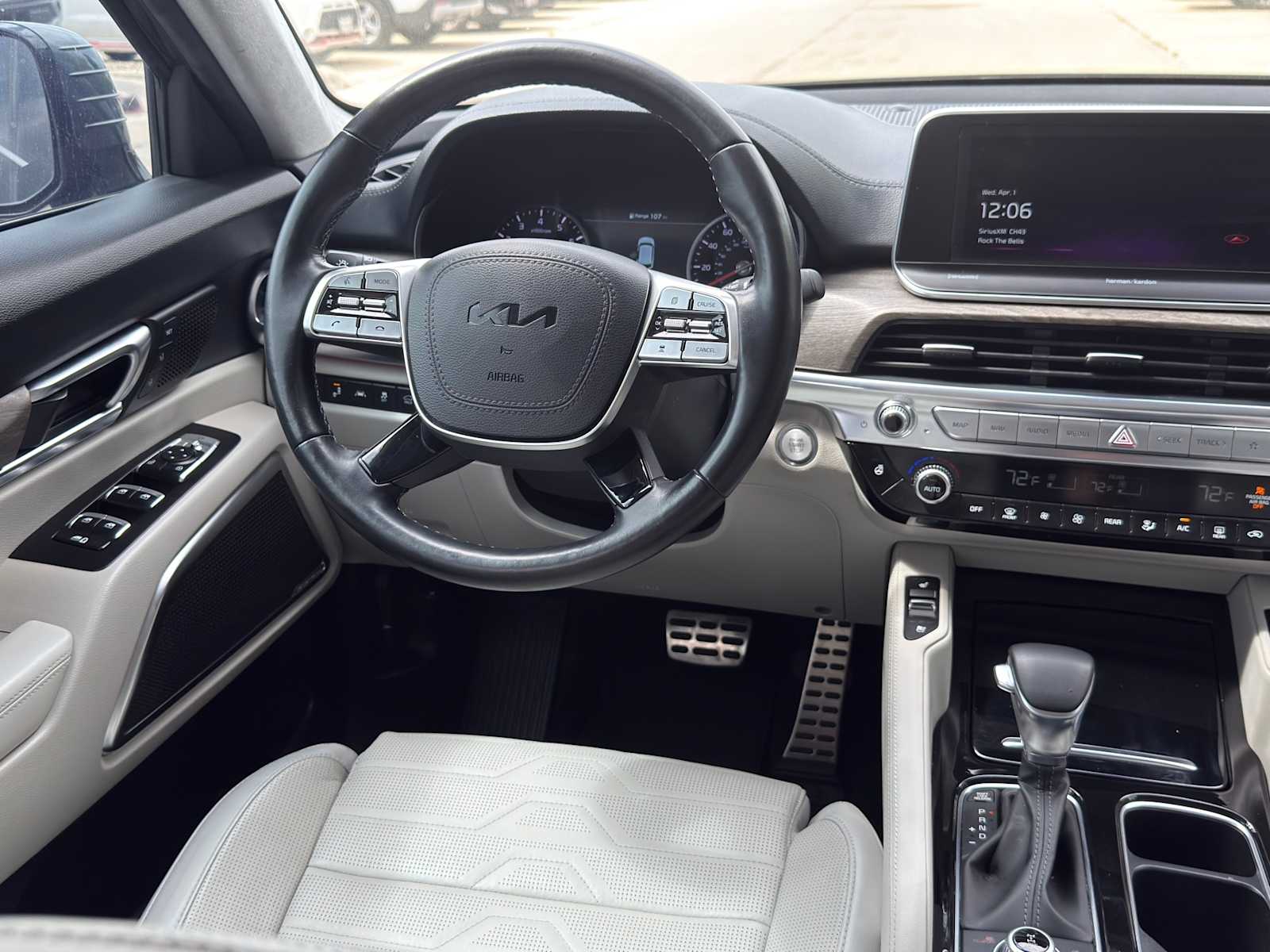 Thumbnail: 2022 Kia Telluride - 25