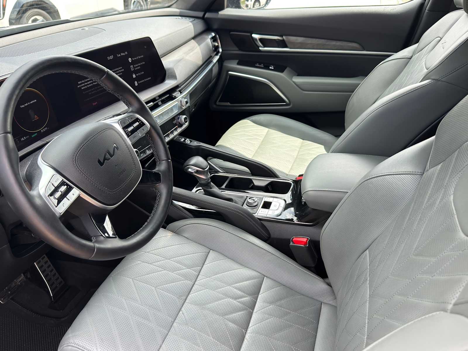 Thumbnail: 2023 Kia Telluride - 8
