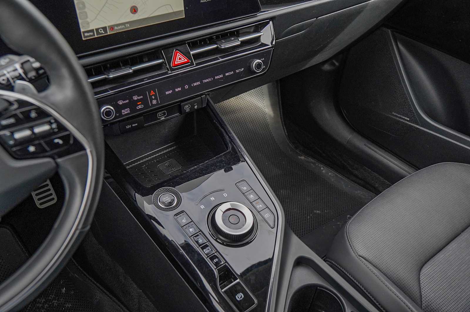 Thumbnail: 2024 Kia Niro - 20