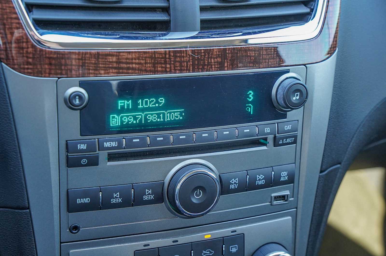 Thumbnail: 2012 Chevrolet Malibu - 17