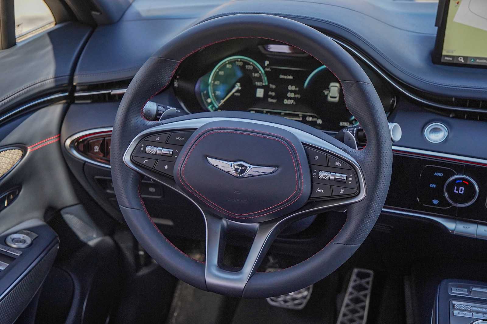 Thumbnail: 2023 Genesis GV70 - 29