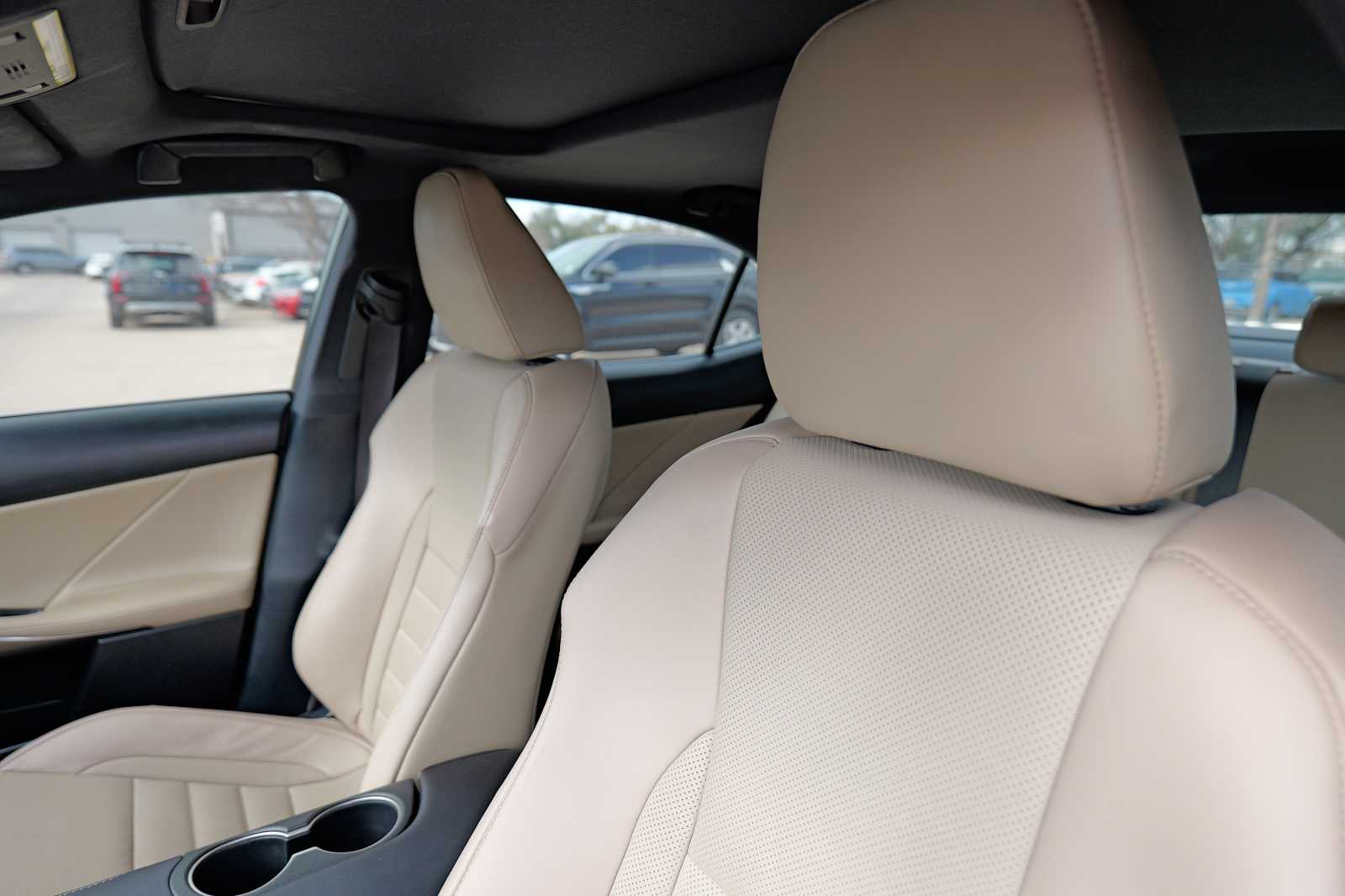 Thumbnail: 2020 Lexus IS - 11