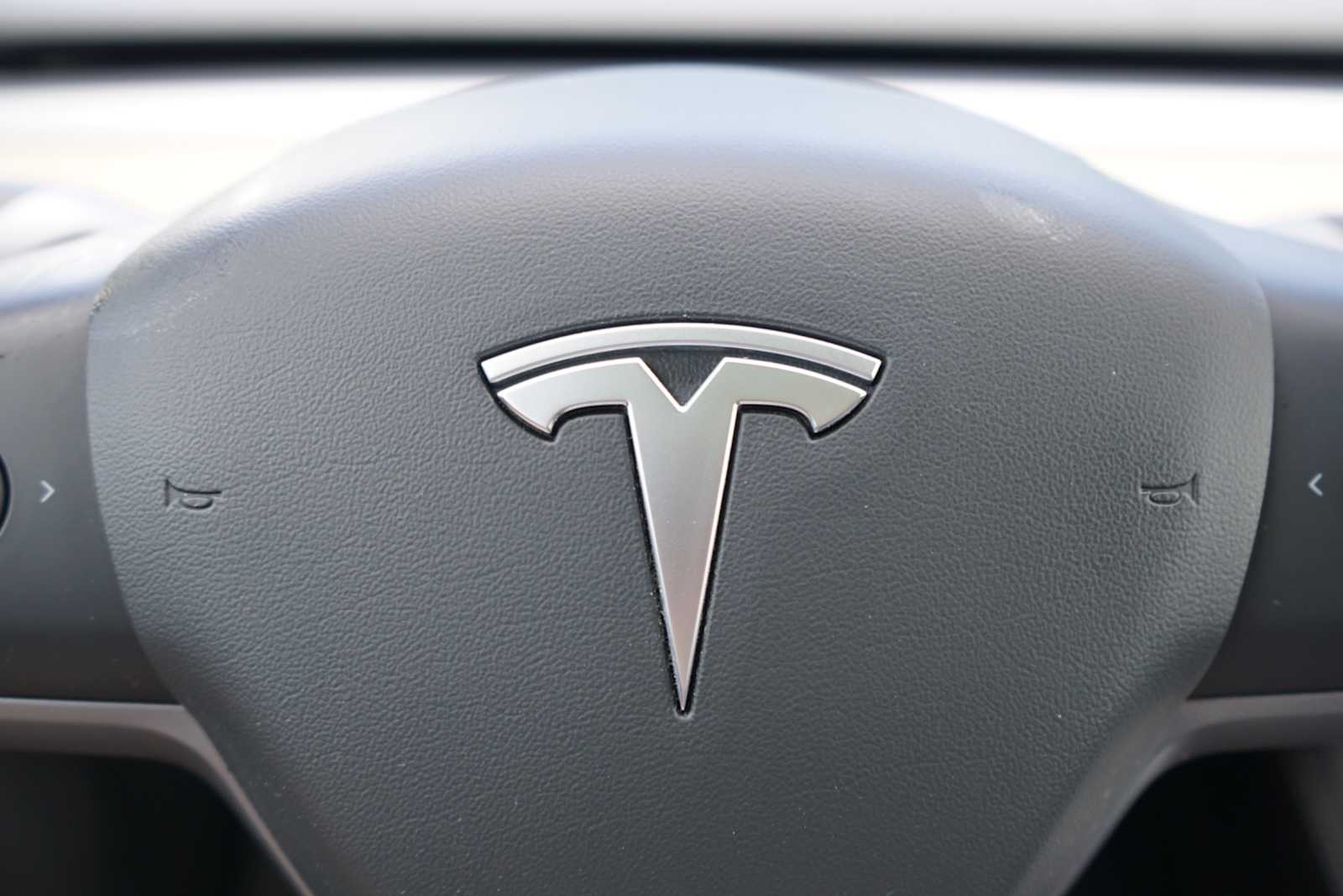 2022 Tesla Model Y Long Range - Photo 13