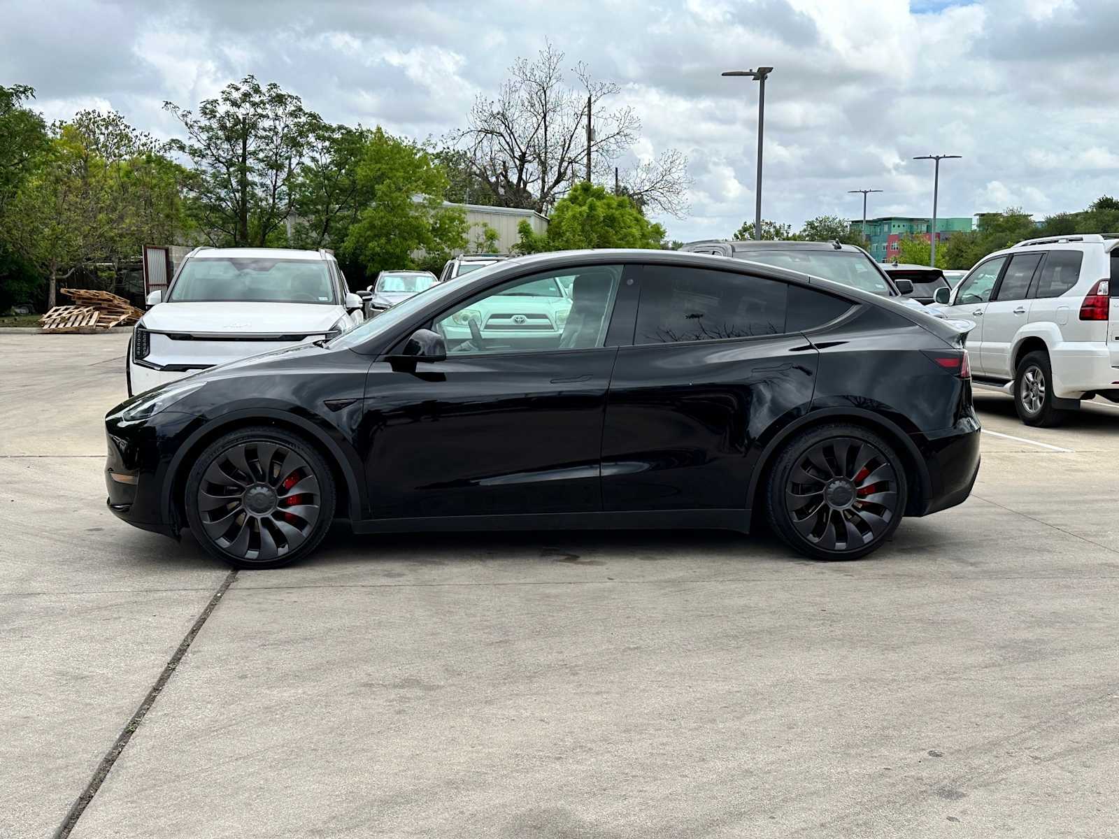 Thumbnail: 2023 Tesla Model Y - 3