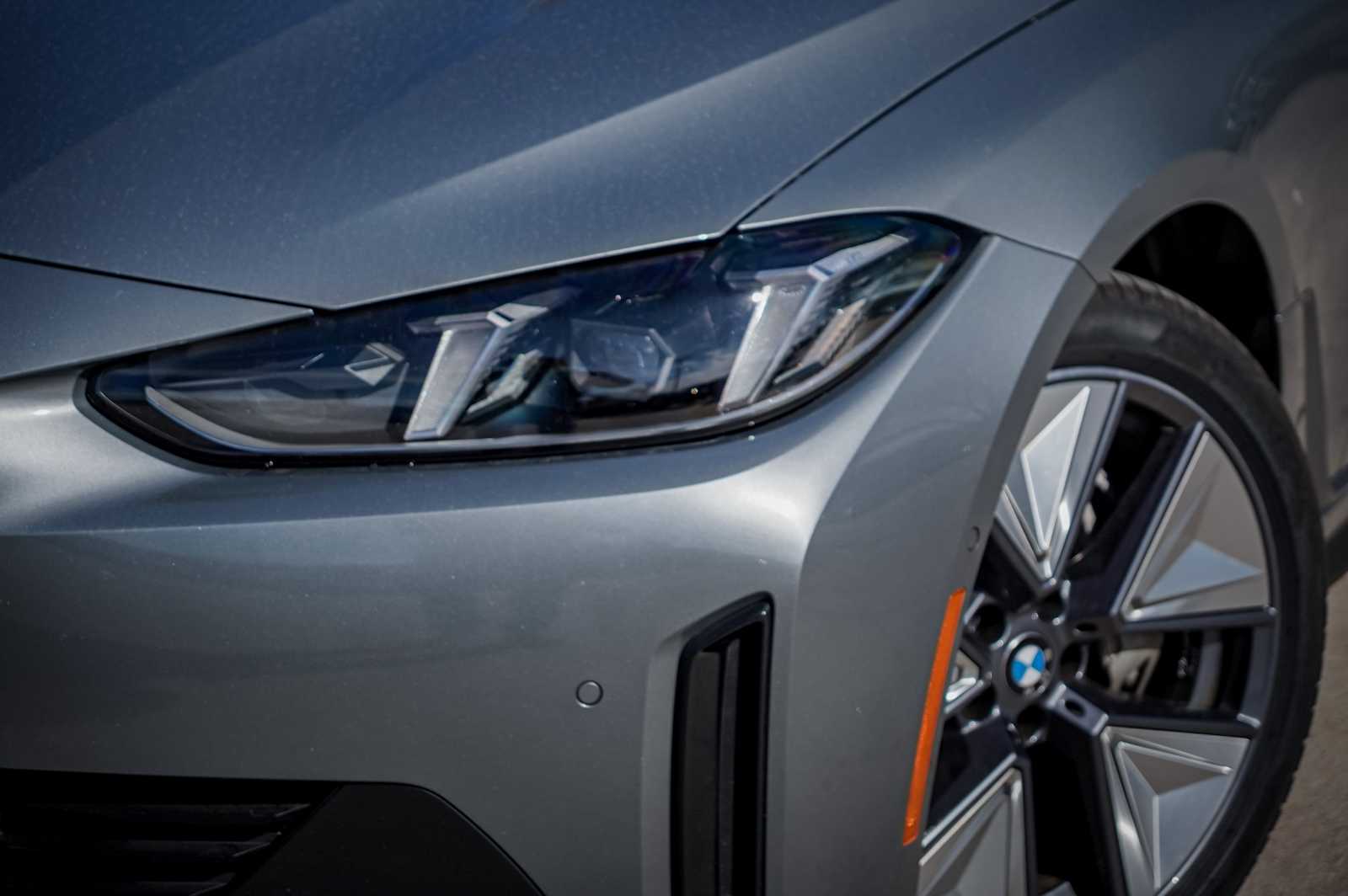 Thumbnail: 2025 BMW i4 - 3