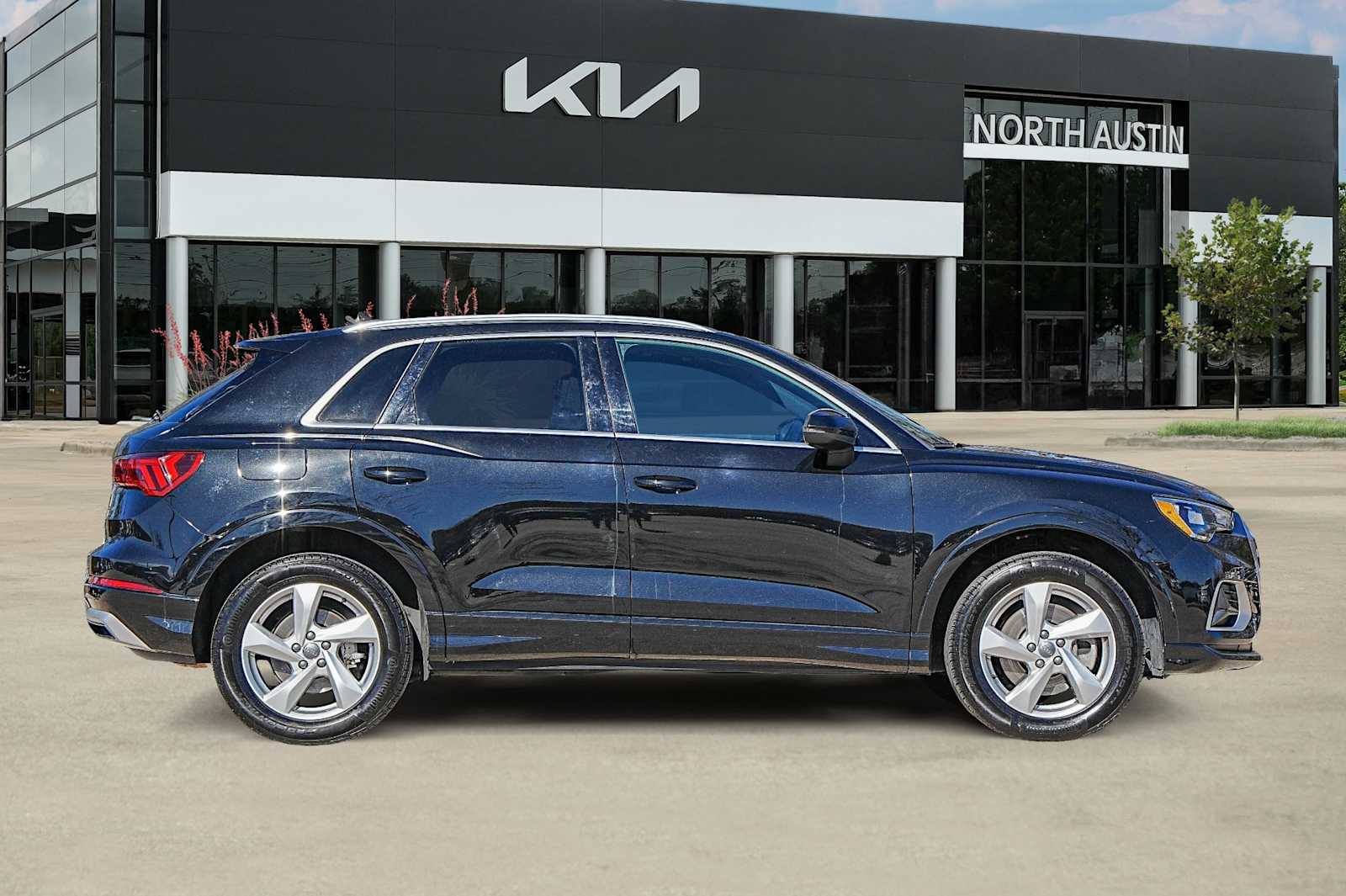 Thumbnail: 2020 Audi Q3 - 7