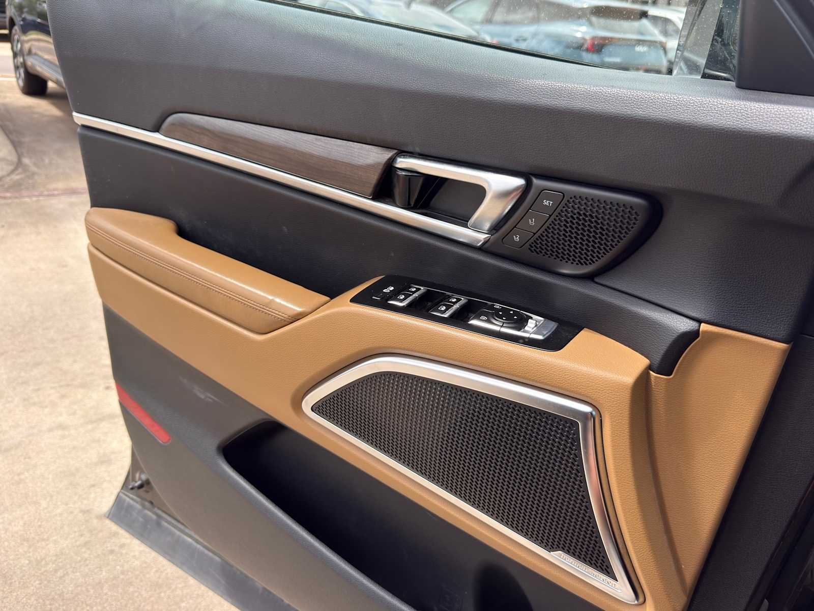 Thumbnail: 2020 Kia Telluride - 20