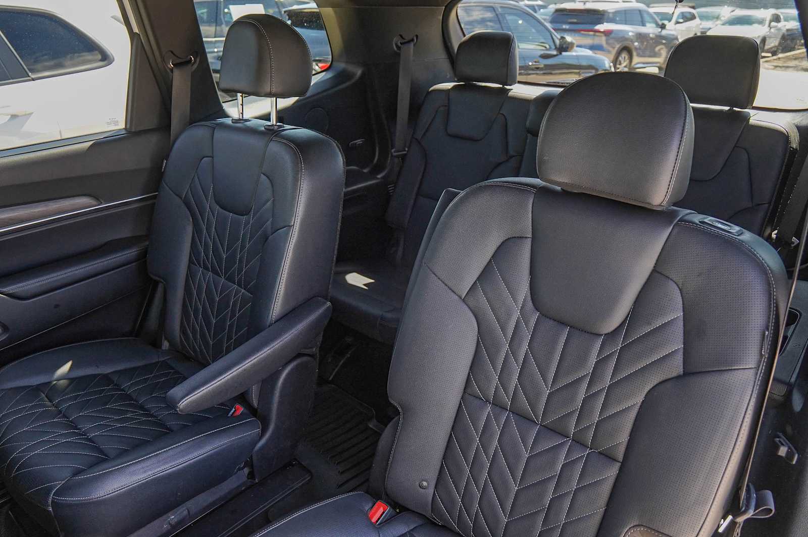 Thumbnail: 2024 Kia Telluride - 32