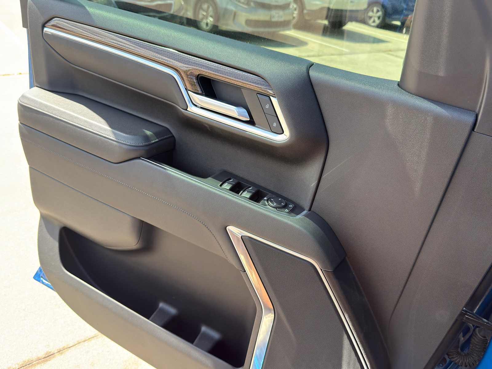 Thumbnail: 2022 Chevrolet Silverado 1500 - 21