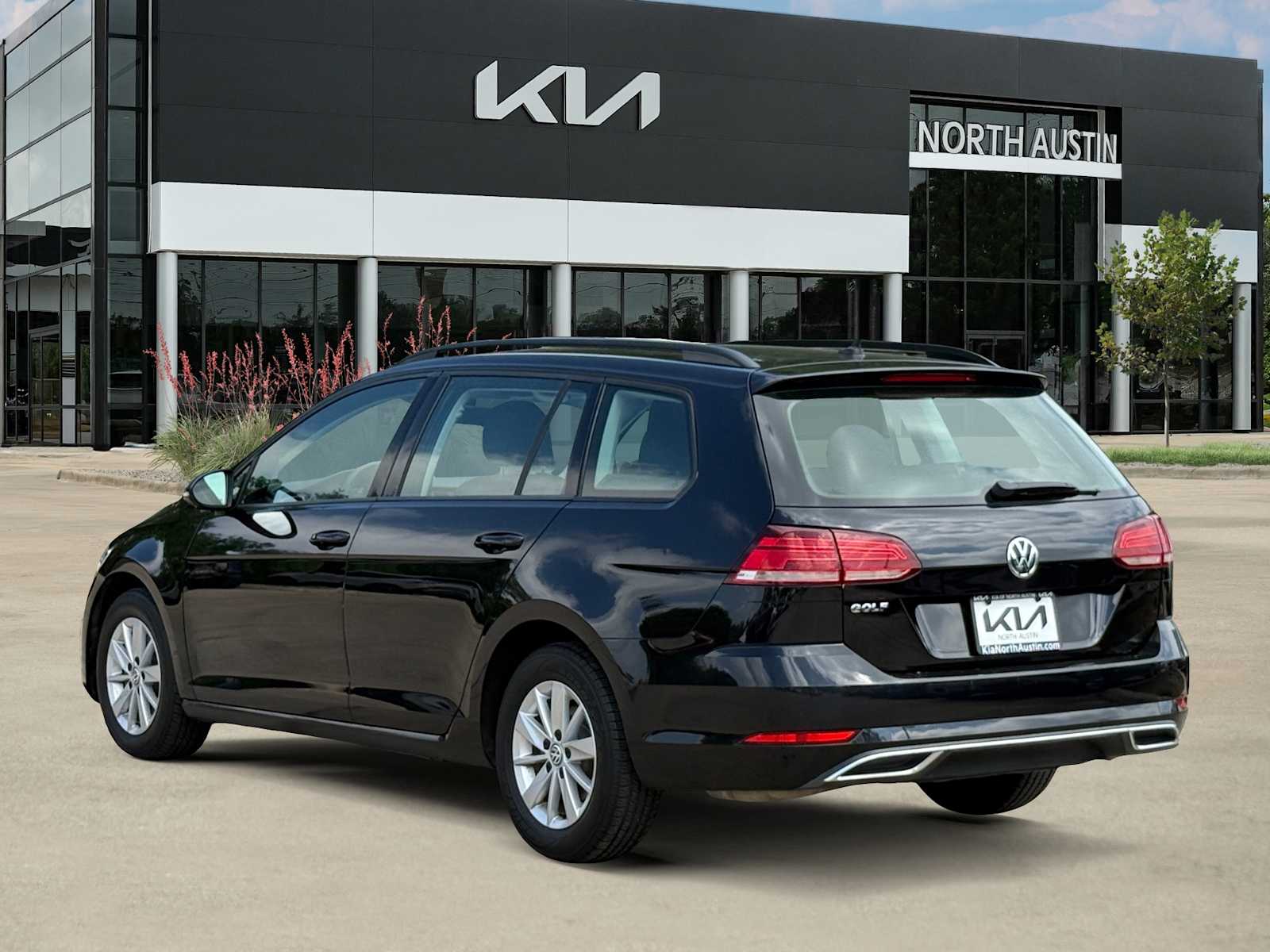 Thumbnail: 2019 Volkswagen e-Golf - 5