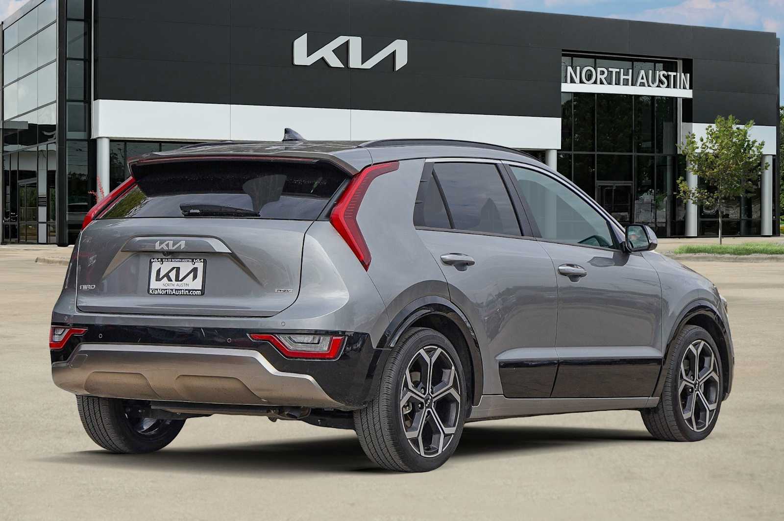 Thumbnail: 2024 Kia Niro - 7