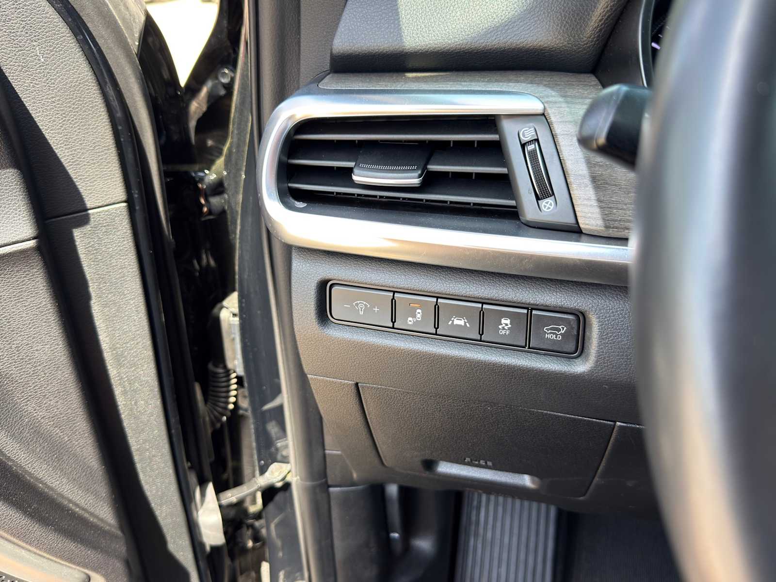 Thumbnail: 2020 Kia Telluride - 22