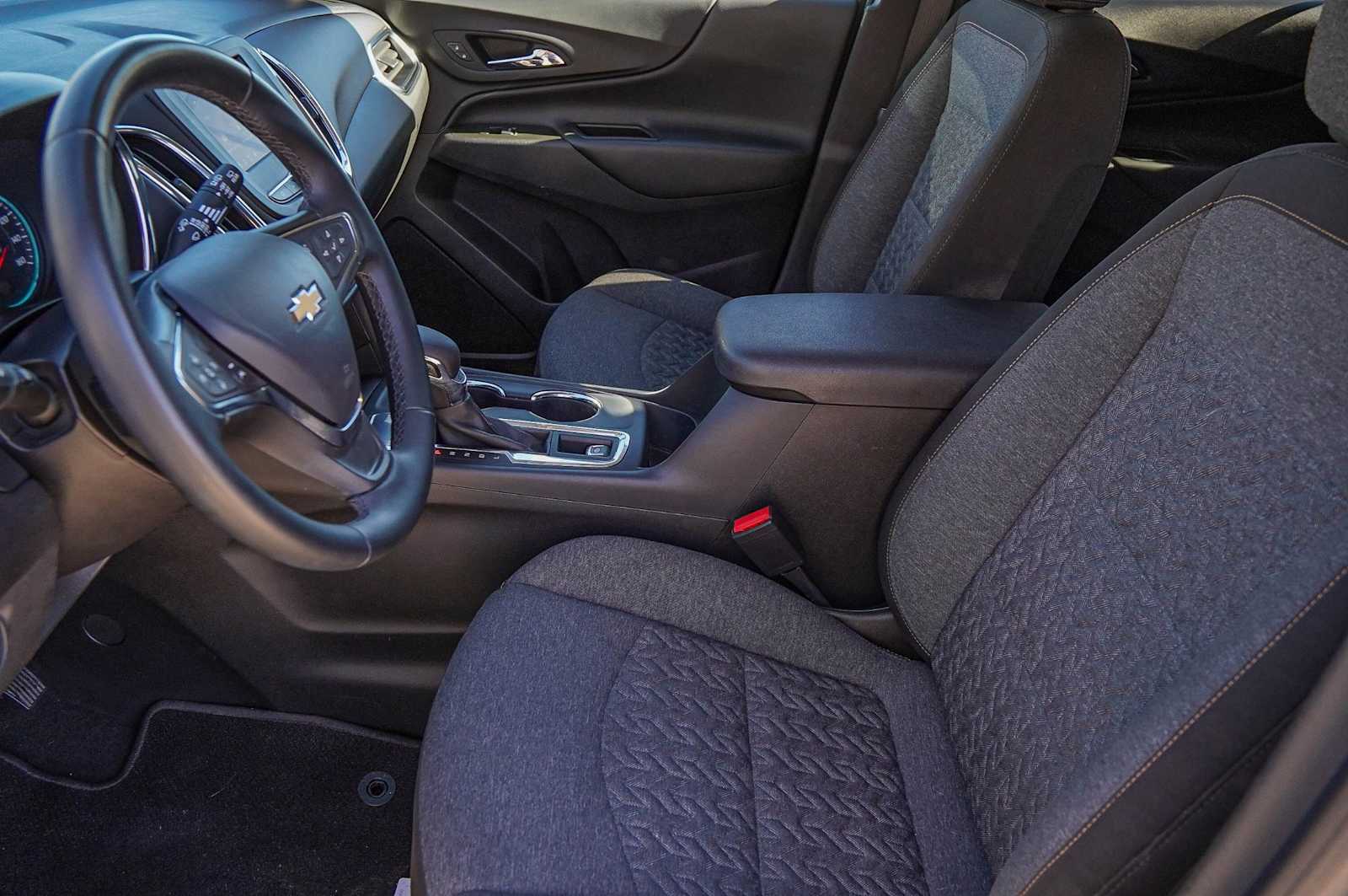 Thumbnail: 2023 Chevrolet Equinox - 10