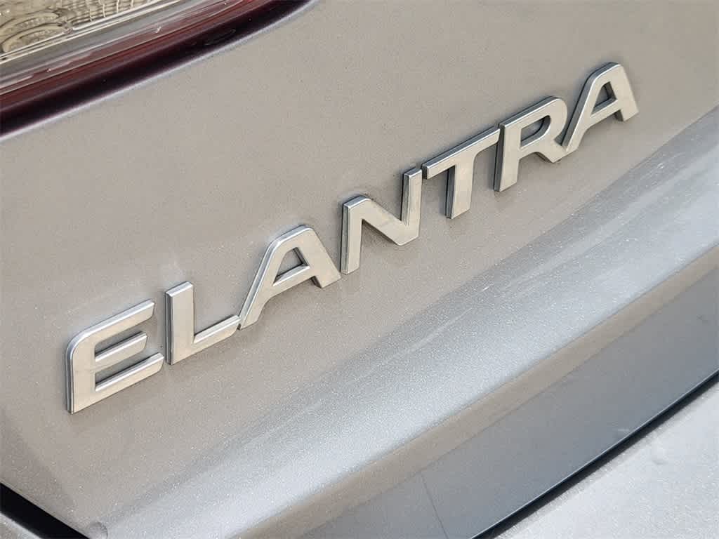 Thumbnail: 2017 Hyundai Elantra - 12