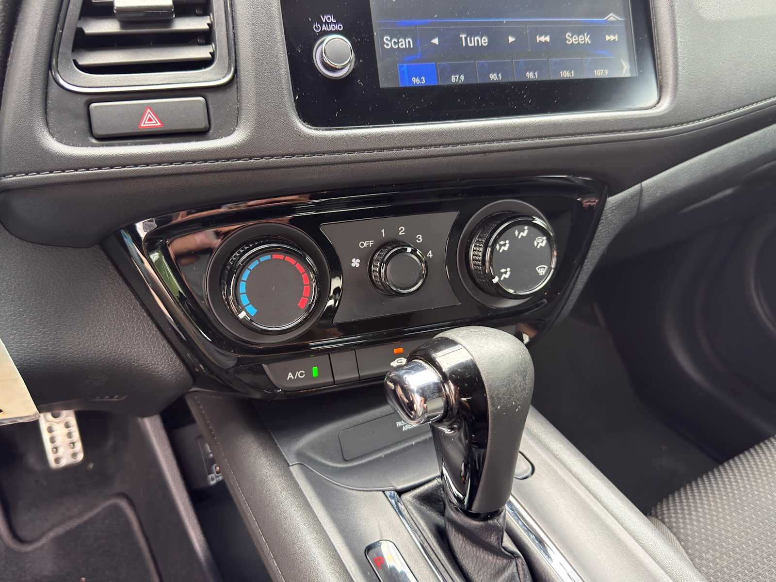 Thumbnail: 2022 Honda HR-V - 12