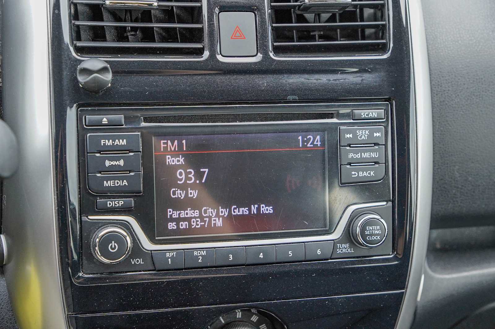 Thumbnail: 2018 Nissan Versa Note - 18