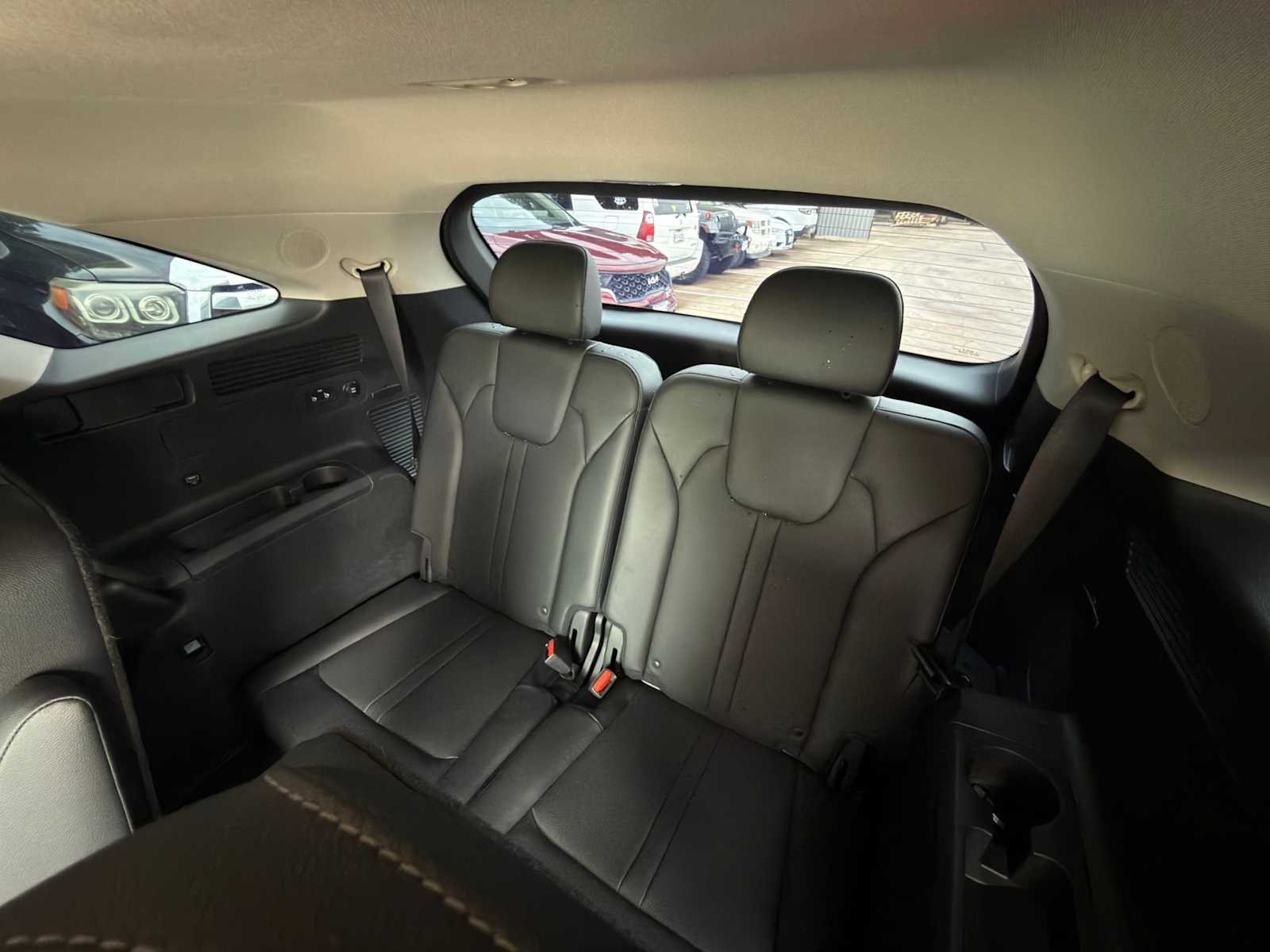 Thumbnail: 2023 Kia Sorento - 28