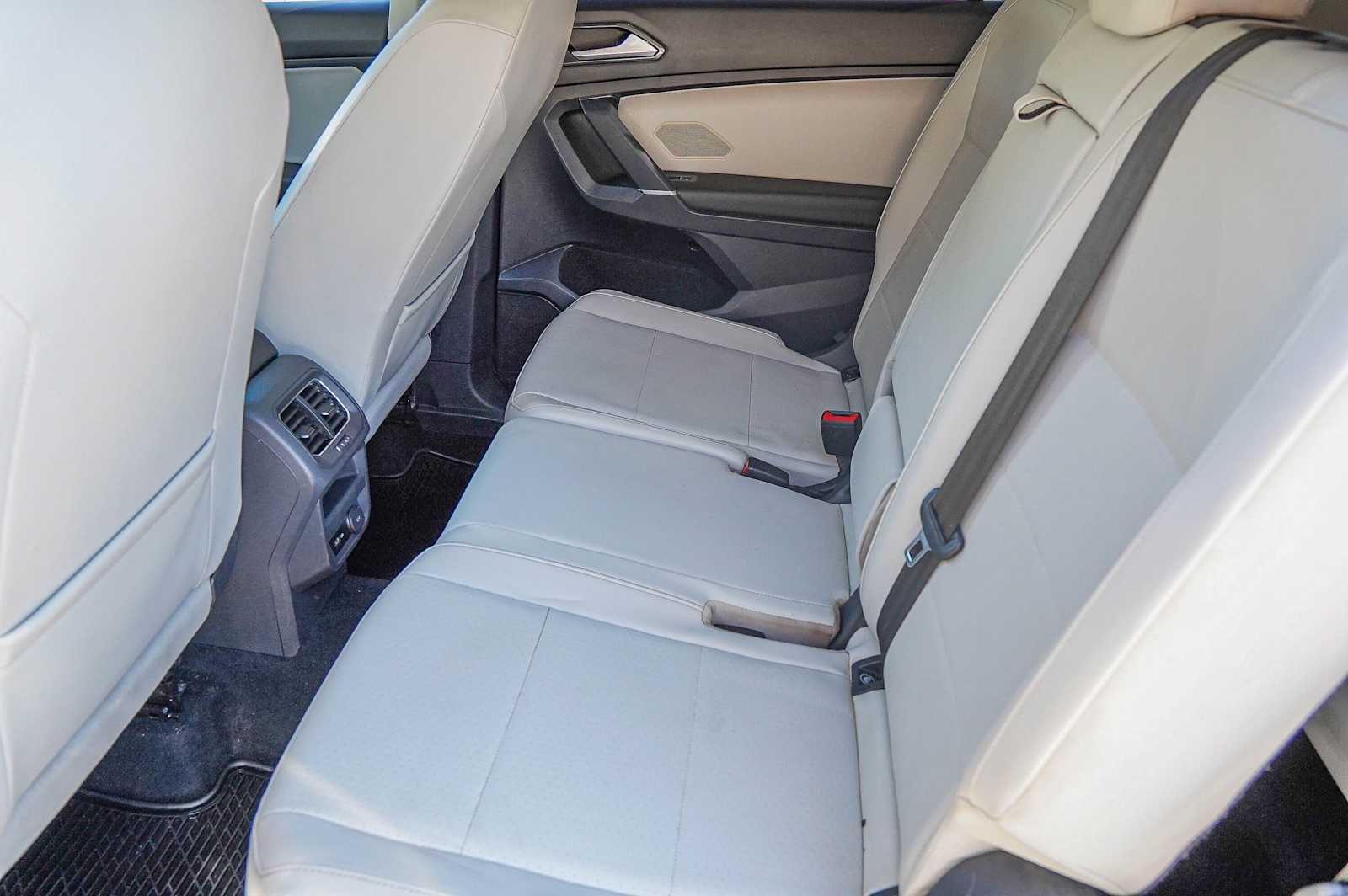 Thumbnail: 2018 Volkswagen Tiguan - 28