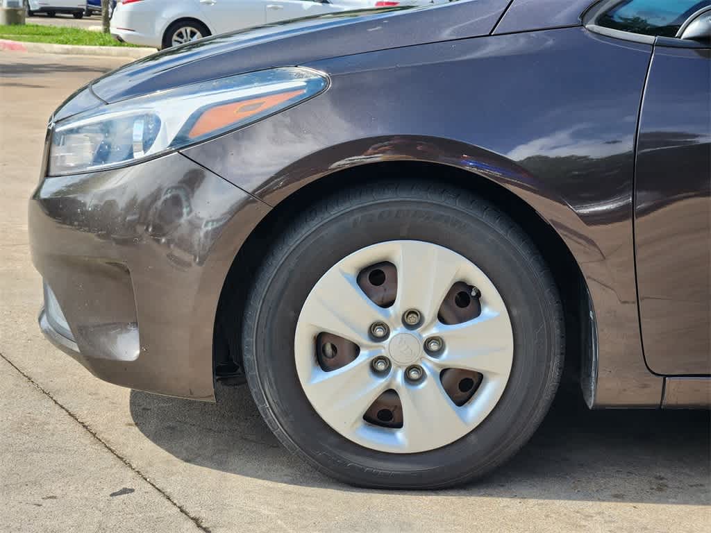2018 Kia Forte LX 8