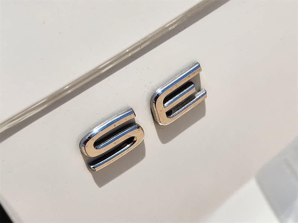 Thumbnail: 2022 Volkswagen Tiguan - 12
