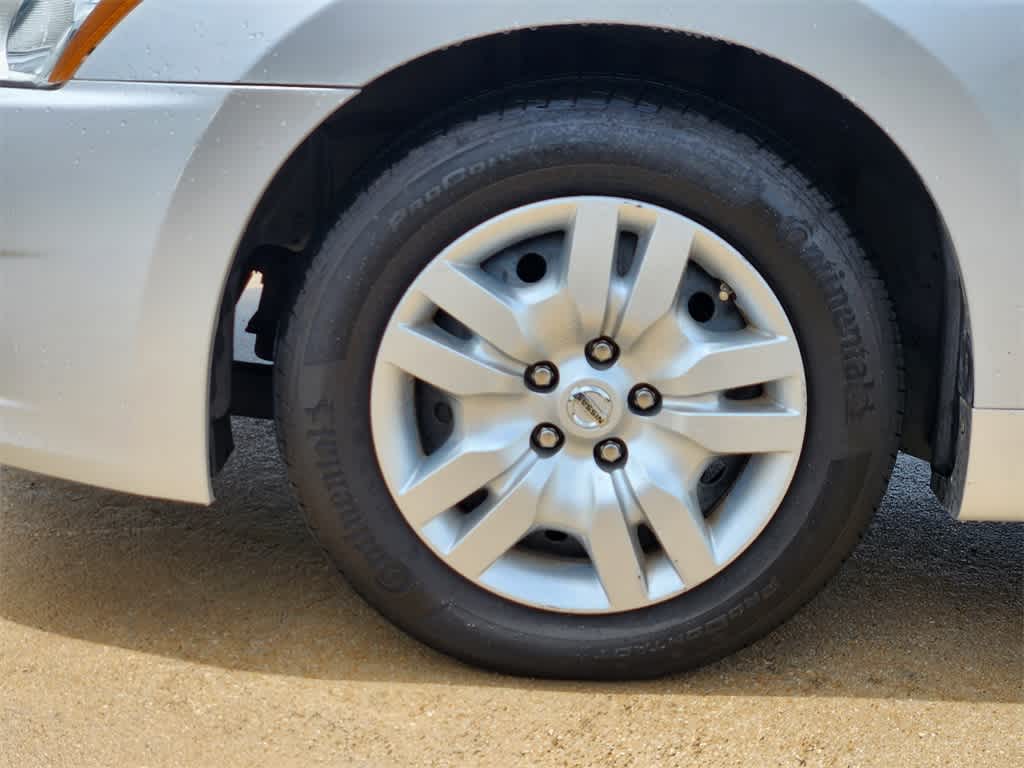 Thumbnail: 2011 Nissan Altima - 9