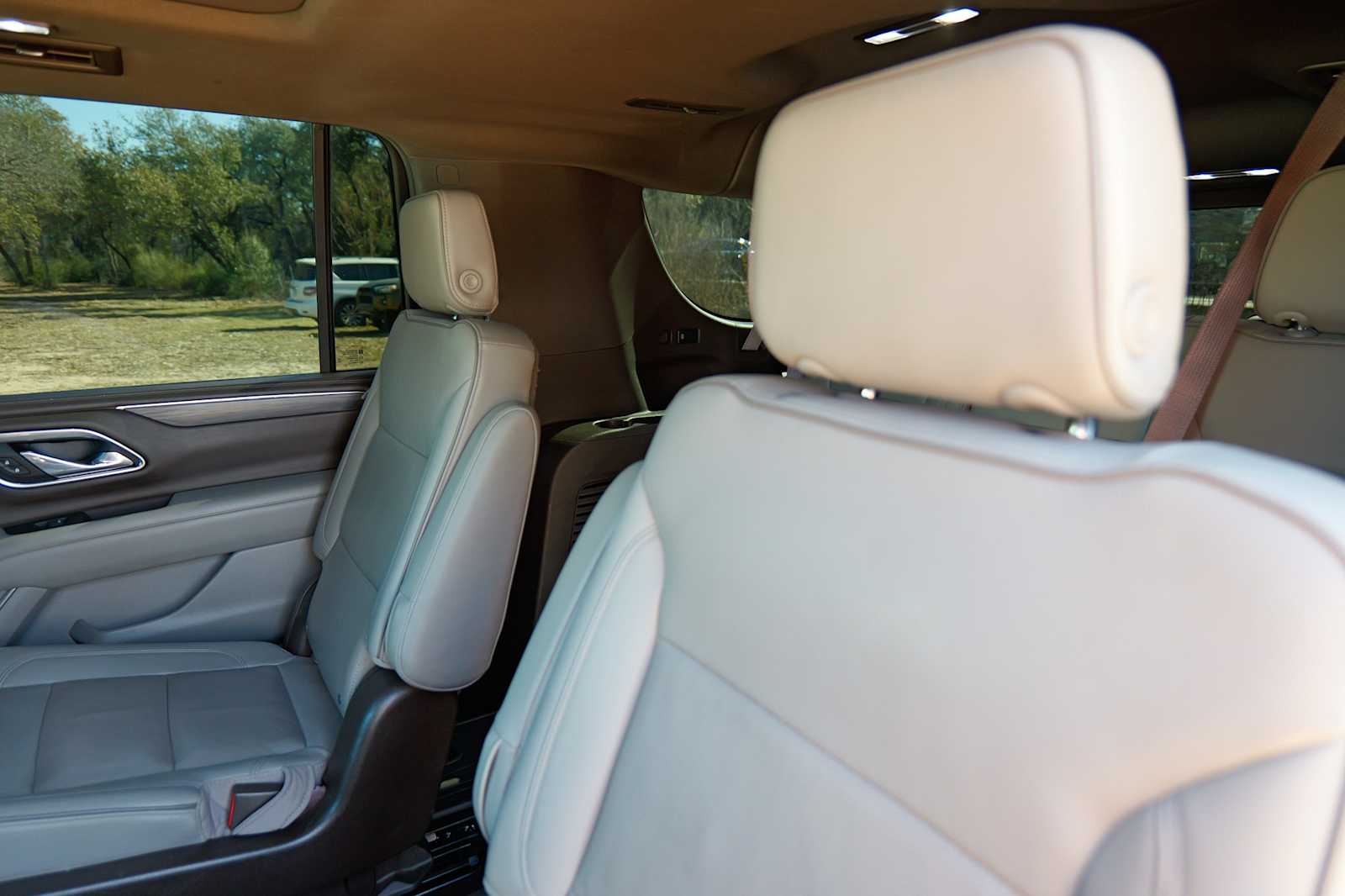 Thumbnail: 2021 GMC Yukon XL - 24