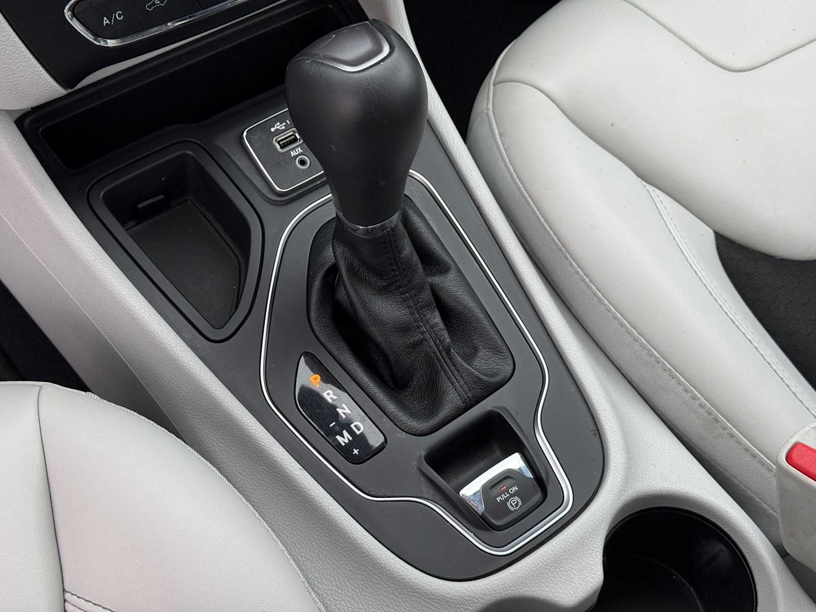 Thumbnail: 2021 Jeep Cherokee - 21