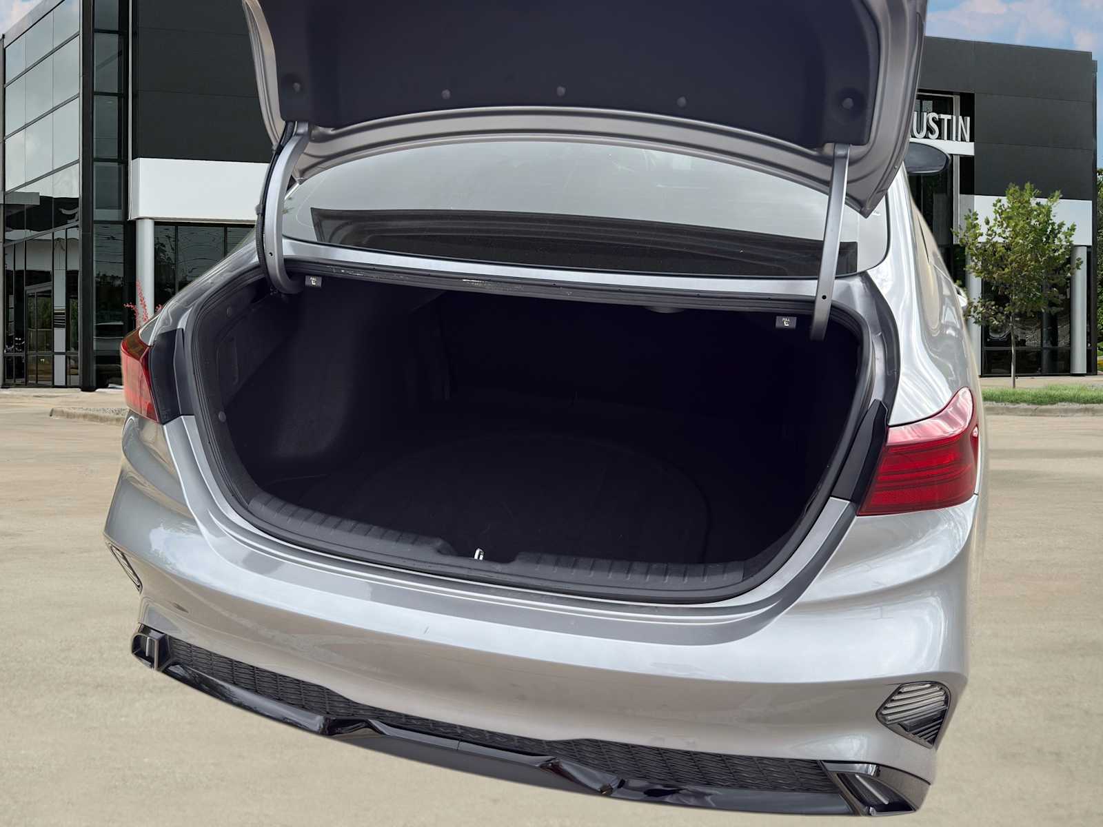 Thumbnail: 2024 Kia Forte - 33