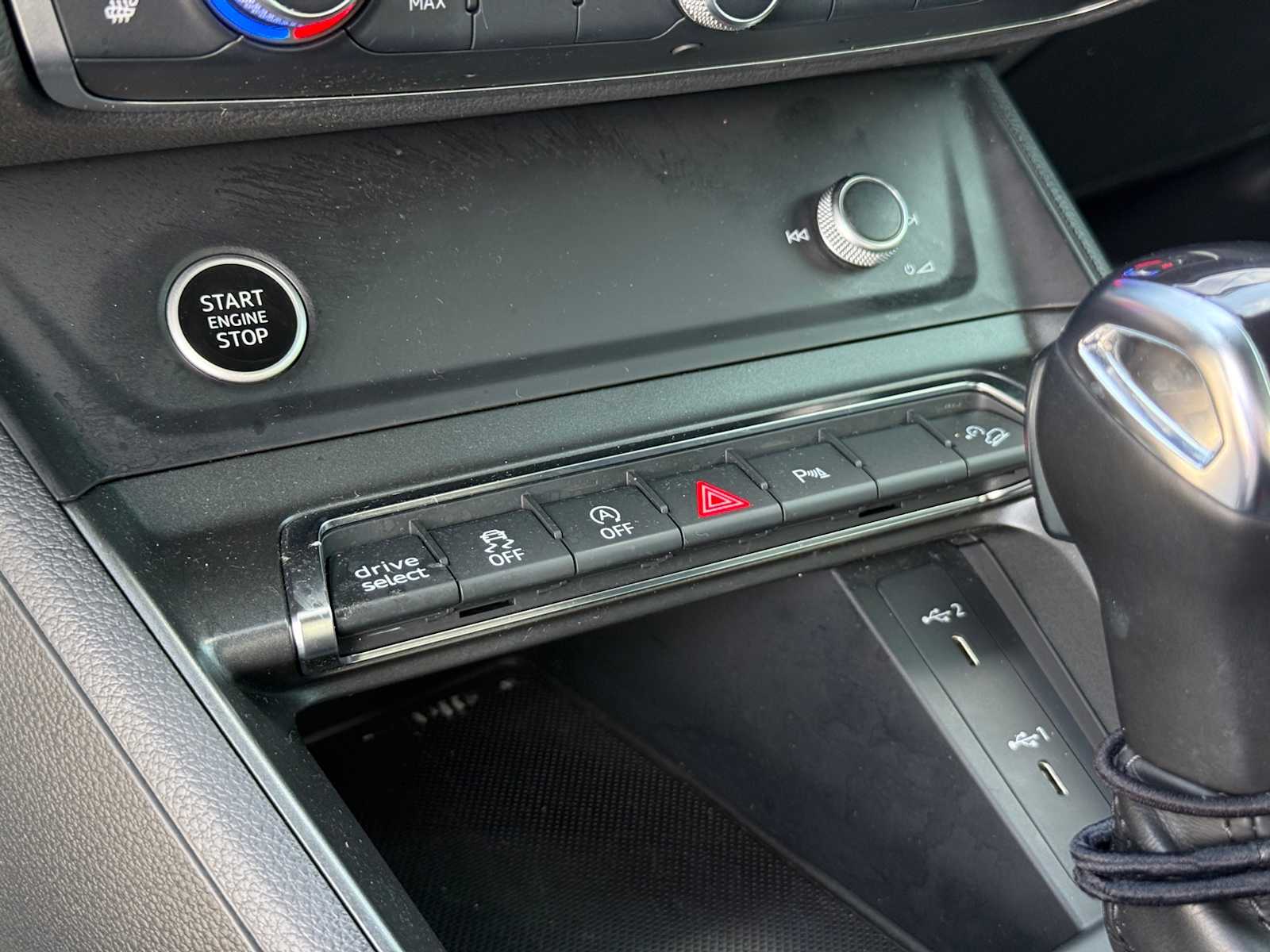 Thumbnail: 2022 Audi Q3 - 21