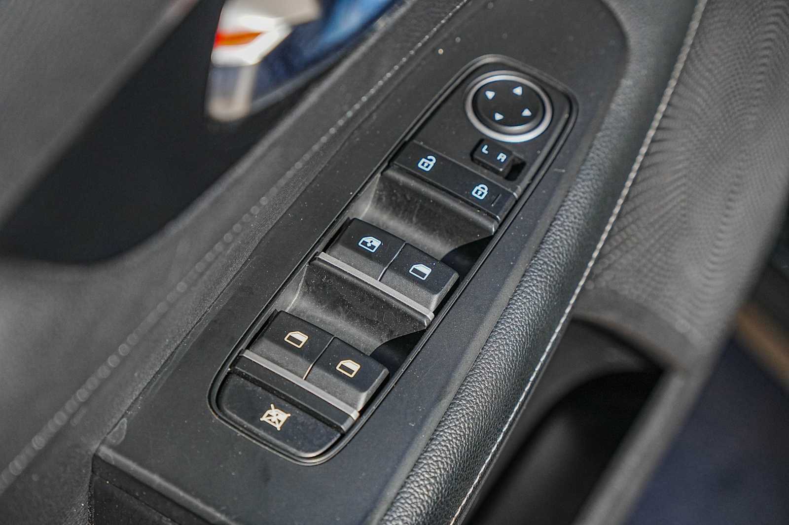 Thumbnail: 2021 Kia Forte - 24