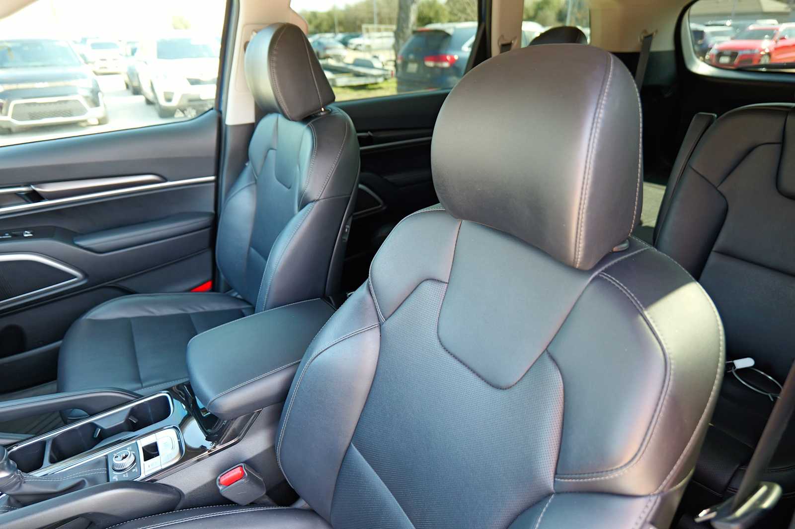 Thumbnail: 2023 Kia Telluride - 11