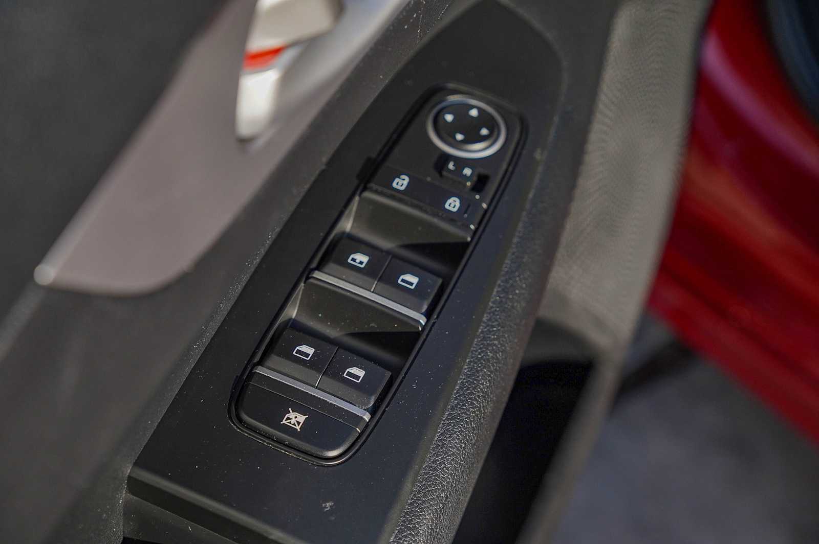 Thumbnail: 2022 Kia Forte - 23