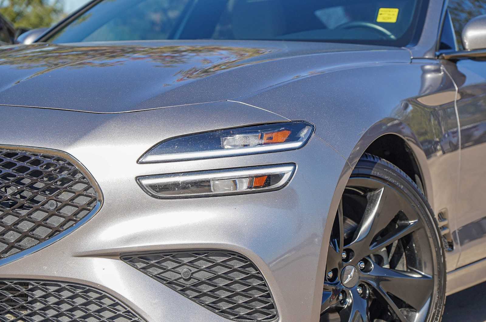 2023 Genesis G70 2.0T photo 3