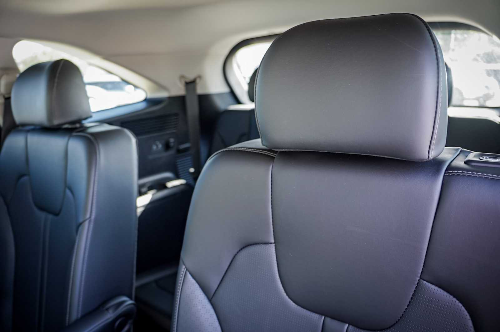 Thumbnail: 2025 Kia Sorento - 25